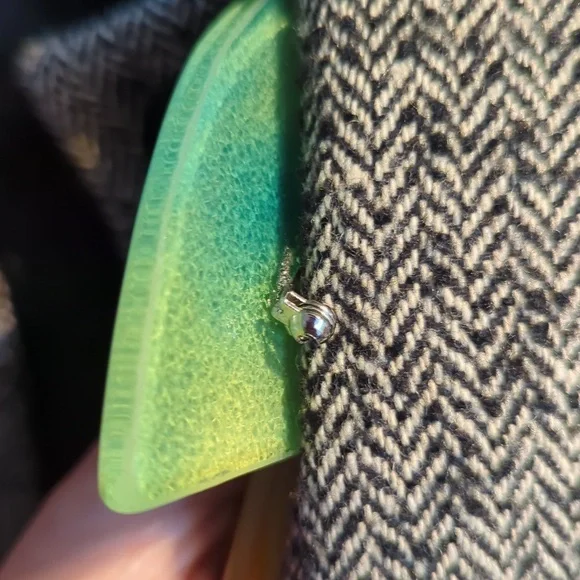 Glass art brooch pin, very eye catching for jacket / blazer lapel. NEW Jewellery - Picture 7 of 11